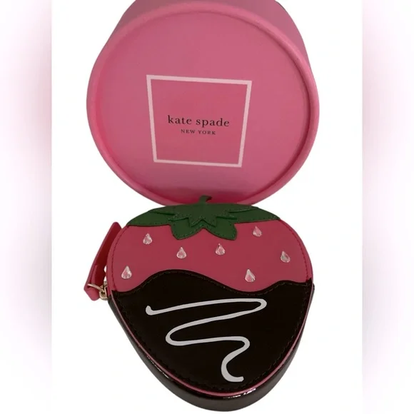 KATE SPADE CREME DE LA CREME CHOCOLATE DIPPED STRAWBERRY COIN PURSE - Picture 5 of 6